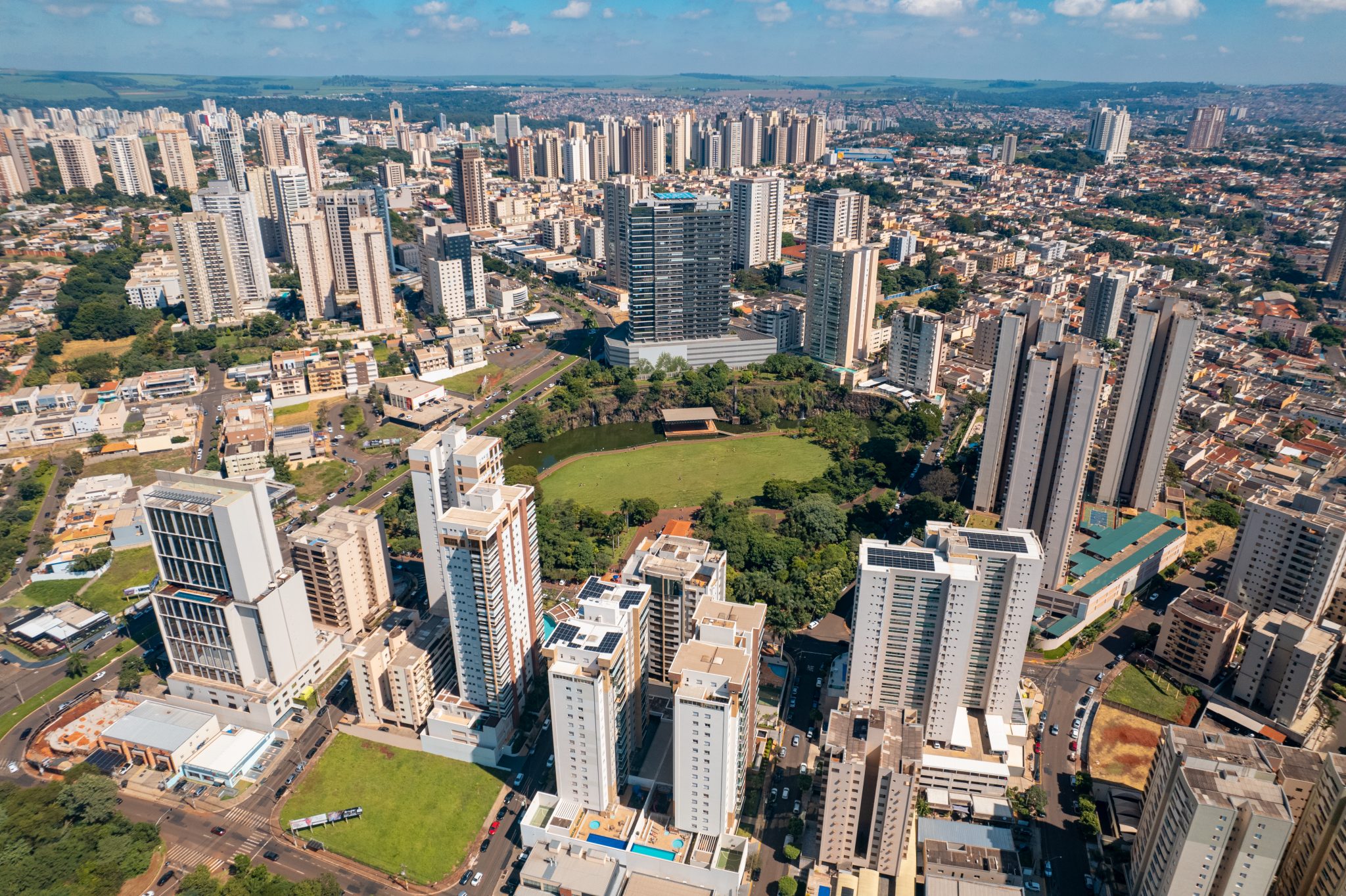 Intenção de compra de imóveis atinge recorde e aquece o mercado em Ribeirão Preto